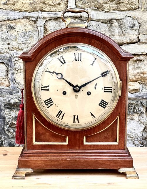 A LATE VICTORIAN MAHOGANY BRACKET CLOCK - ADDITIONAL PHOTO 6