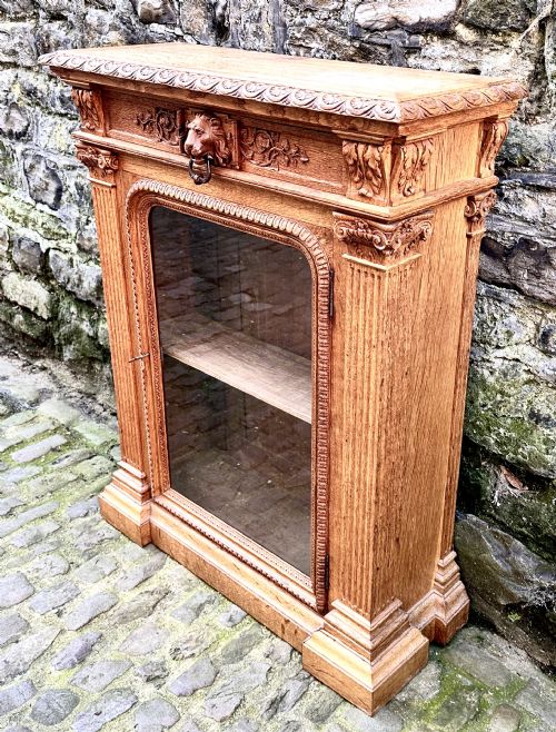 A VICTORIAN PALE OAK PEDESTAL BOOKCASE - ADDITIONAL PHOTO 6