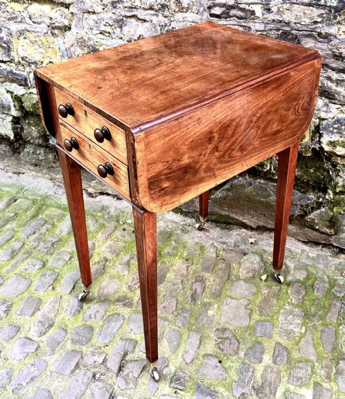 A FINE REGENCY ROSEWOOD DROPLEAF SIDE TABLE - ADDITIONAL PHOTO 1