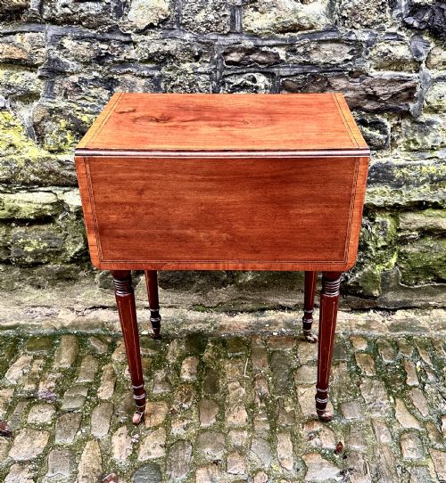 A REGENCY MAHOGANY DROPLEAF SIDE TABLE - ADDITIONAL PHOTO 4