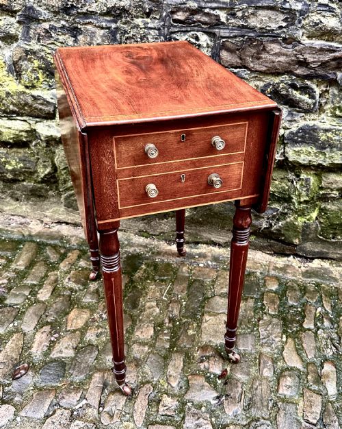 A REGENCY MAHOGANY DROPLEAF SIDE TABLE - ADDITIONAL PHOTO 5