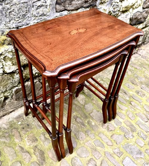 A LATE VICTORIAN MAHOGANY NEST OF THREE TABLES - ADDITIONAL PHOTO 4
