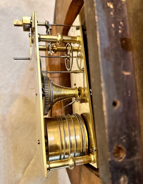 A GEORGE III MAHOGANY DIAL CLOCK - ADDITIONAL PHOTO 5