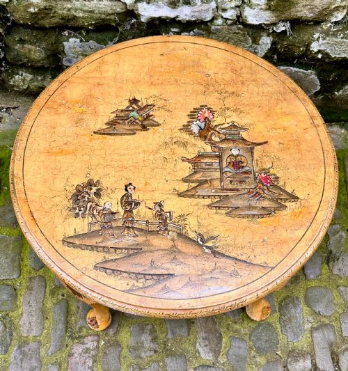 AN EARLY 20TH CENTURY CHINOISERIE COFFEE TABLE - ADDITIONAL PHOTO 5