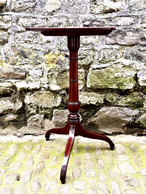 A FINE REGENCY MAHOGANY TRIPOD WINE TABLE - ADDITIONAL PHOTO 1