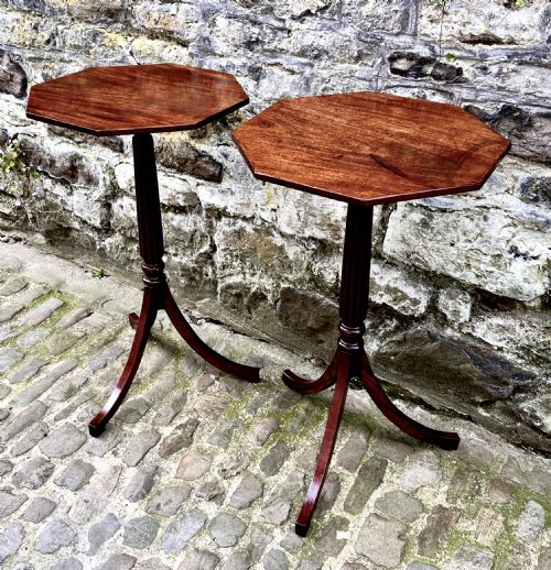A PAIR OF REGENCY MAHOGANY LAMP TABLES - ADDITIONAL PHOTO 2