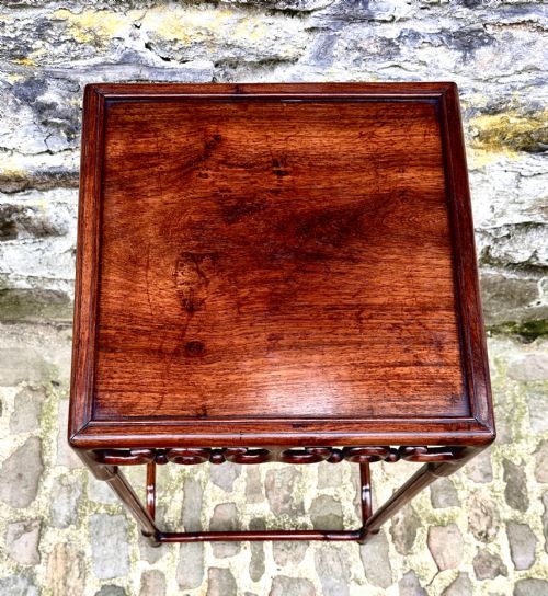 A NINETEENTH CENTURY CHINESE HARDWOOD LAMP TABLE - ADDITIONAL PHOTO 4