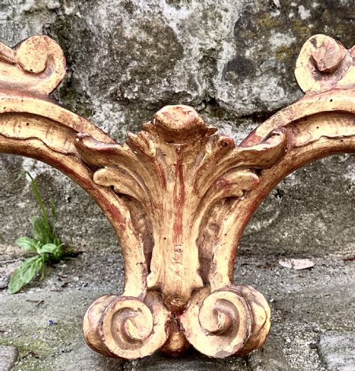 A PAIR OF 18TH CENTURY ITALIAN GILTWOOD CONSOLE TABLES - ADDITIONAL PHOTO 7