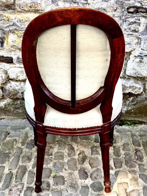 A SET OF FOUR GEORGE III MAHOGANY DINING CHAIRS - ADDITIONAL PHOTO 6