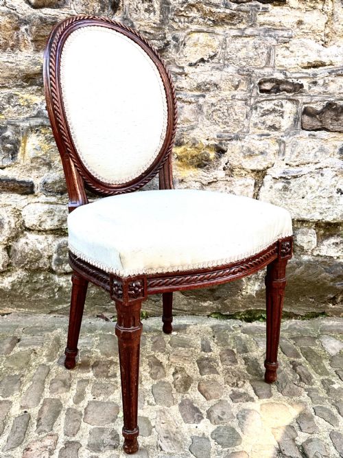 A SET OF FOUR GEORGE III MAHOGANY DINING CHAIRS - ADDITIONAL PHOTO 8