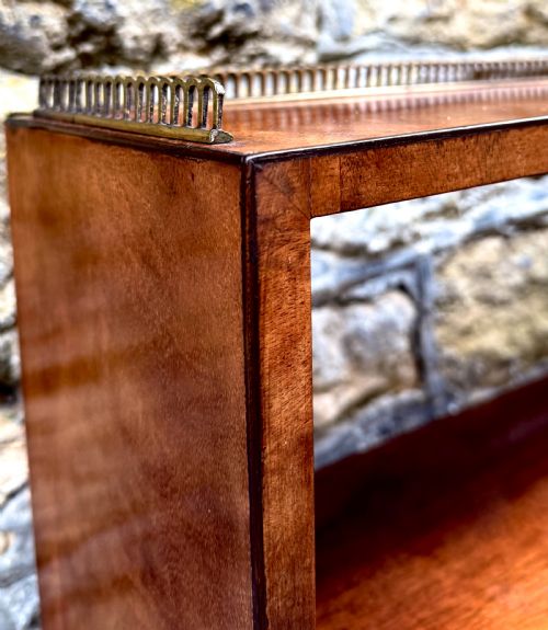 A GEORGE III MAHOGANY CHIFFONIER - ADDITIONAL PHOTO 2