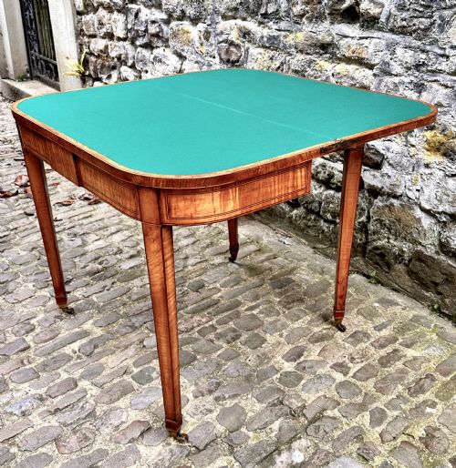 A FINE GEORGE III SATINWOOD CARD TABLE - ADDITIONAL PHOTO 3