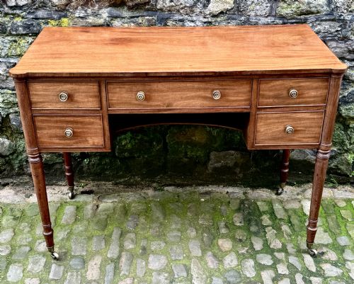 A REGENCY MAHOGANY SIDE TABLE - ADDITIONAL PHOTO 1