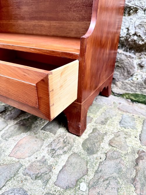 AN EARLY 20TH CENTURY YEW WOOD WATERFALL BOOKCASE - ADDITIONAL PHOTO 4