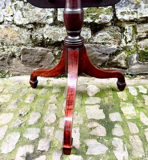 A REGENCY MAHOGANY TRIPOD SIDE TABLE - ADDITIONAL PHOTO 5