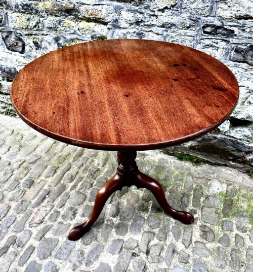 A GEORGE III MAHOGANY TRIPOD TABLE - ADDITIONAL PHOTO 5