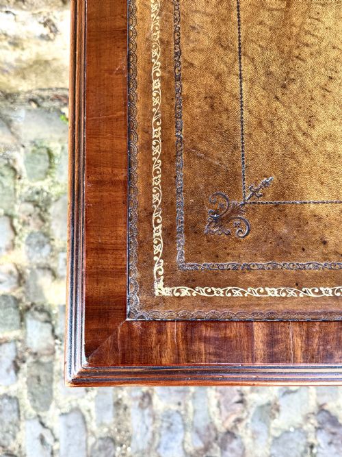 A GEORGE IV GILLOWS STYLE MAHOGANY WRITING TABLE - ADDITIONAL PHOTO 5