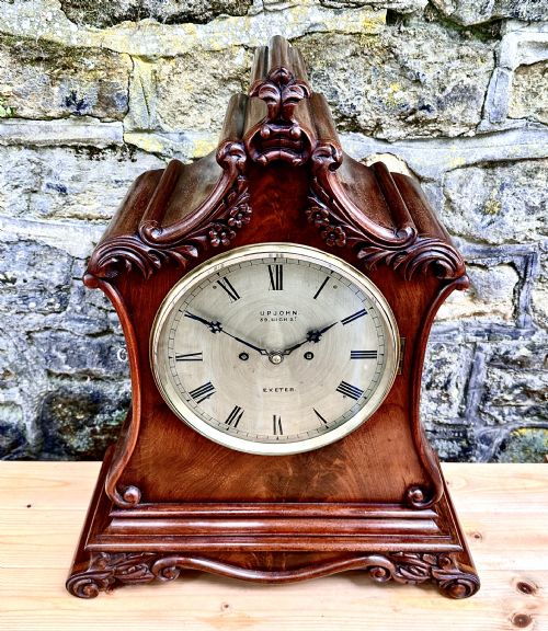 A MID VICTORIAN MAHOGANY BRACKET CLOCK - ADDITIONAL PHOTO 3