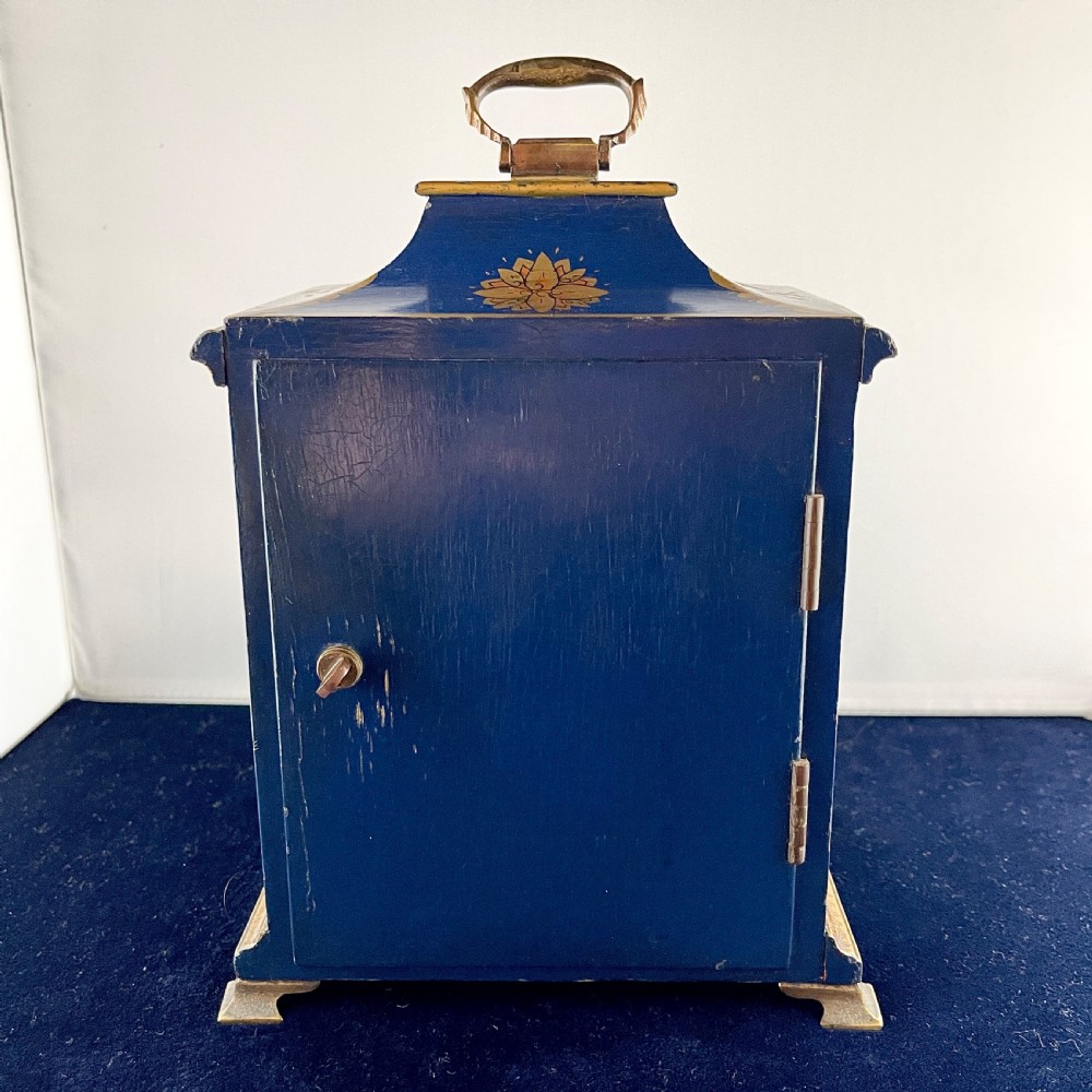 An early 20th century Chinoise mantel clock View V