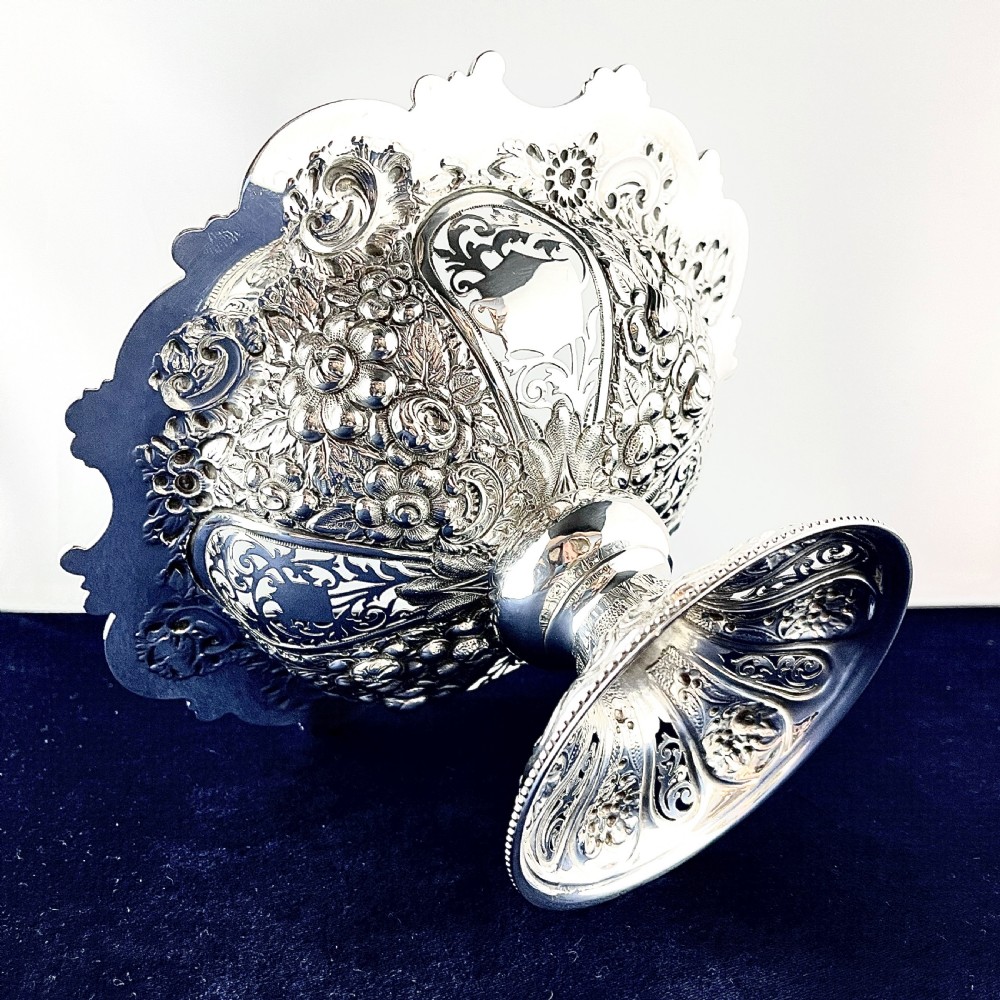 A fine late Victorian silver tazza  View III