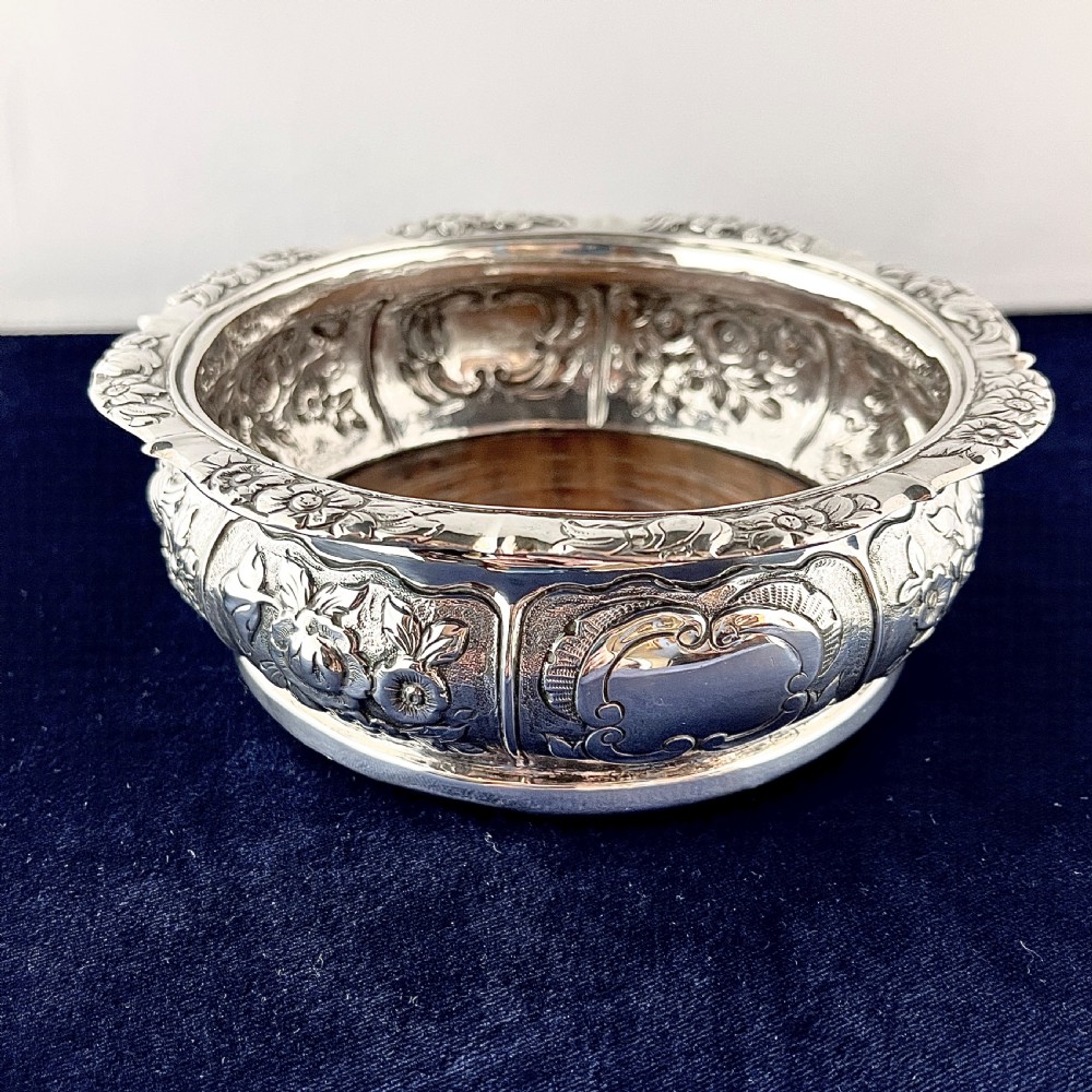 A William IV silver magnum wine coaster View VI