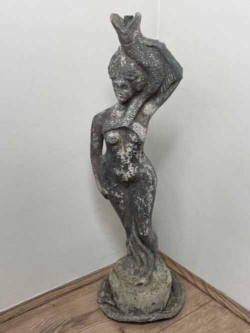 19TH CENTURY FRENCH GARDEN FOUNTAIN SPOUT LEAD LADY THE FISHERWOMAN - ADDITIONAL PHOTO 1