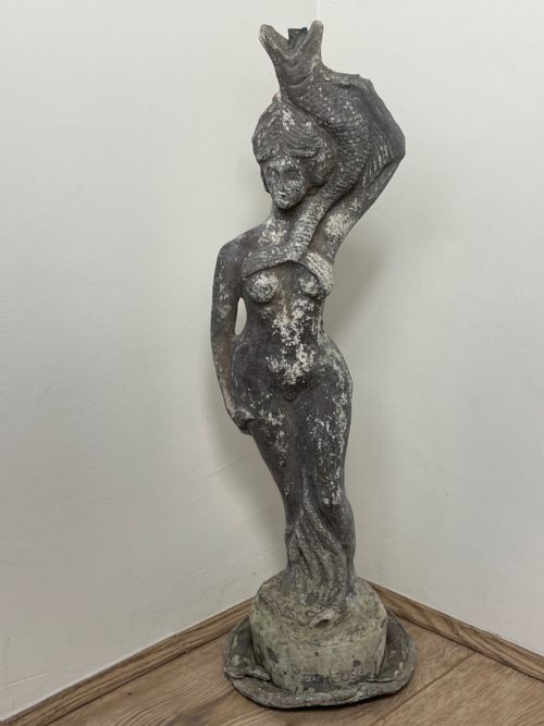 19TH CENTURY FRENCH GARDEN FOUNTAIN SPOUT LEAD LADY THE FISHERWOMAN - ADDITIONAL PHOTO 2