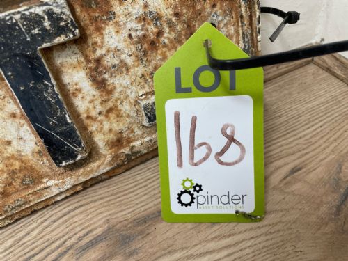 19TH CENTURY ARCHITECTURAL CAST IRON LONDON ROAD SIGN NEW STREET - ADDITIONAL PHOTO 9