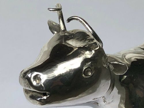 VICTORIAN STERLING SILVER COW CREAMER MAKER WILLIAM MOERING - ADDITIONAL PHOTO 3