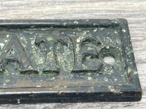 ARCHITECTURAL BRONZE GARDEN PLAQUE SIGN PLEASE CLOSE THE GATE - ADDITIONAL PHOTO 12