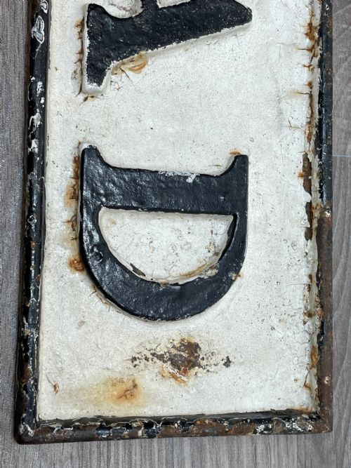 LARGE VICTORIAN ARCHITECTURAL CAST IRON CAMBRIDGE RADEGUND ROAD SIGN - ADDITIONAL PHOTO 4