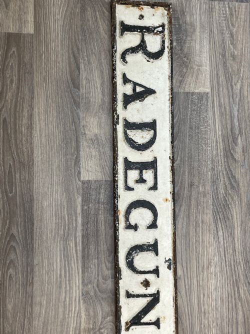 LARGE VICTORIAN ARCHITECTURAL CAST IRON CAMBRIDGE RADEGUND ROAD SIGN - ADDITIONAL PHOTO 7