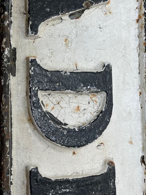 LARGE VICTORIAN ARCHITECTURAL CAST IRON CAMBRIDGE RADEGUND ROAD SIGN - ADDITIONAL PHOTO 10