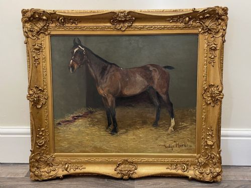 ANTIQUE OIL PAINTING HORSE BAY HUNTER IN STABLE SIGNED EVELYN HARKE - ADDITIONAL PHOTO 1