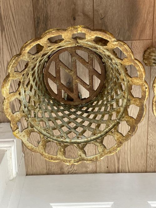 PAIR EDWARDIAN GARDEN CAST IRON LATTICE PLANTERS ON LION PAW FEET - ADDITIONAL PHOTO 19