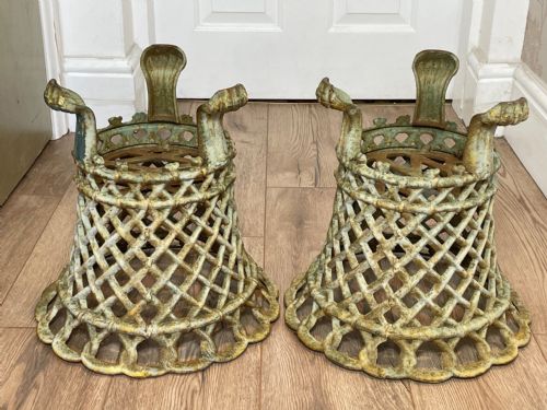 PAIR EDWARDIAN GARDEN CAST IRON LATTICE PLANTERS ON LION PAW FEET - ADDITIONAL PHOTO 28