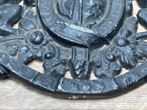 VICTORIAN LEAD BRITISH ROYAL COAT ARMS LION UNICORN WALL PLAQUE - ADDITIONAL PHOTO 3