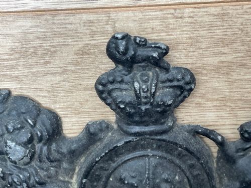 VICTORIAN LEAD BRITISH ROYAL COAT ARMS LION UNICORN WALL PLAQUE - ADDITIONAL PHOTO 8