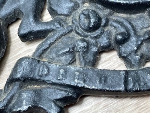 VICTORIAN LEAD BRITISH ROYAL COAT ARMS LION UNICORN WALL PLAQUE - ADDITIONAL PHOTO 10