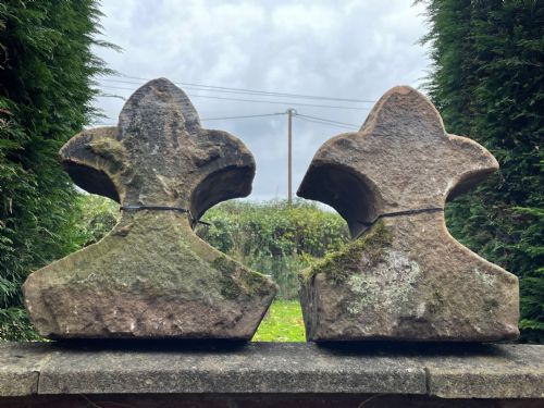PAIR VICTORIAN CENTURY CARVED CURVED STONE FLEUR DE LIS FINIALS CAPPINGS - ADDITIONAL PHOTO 20