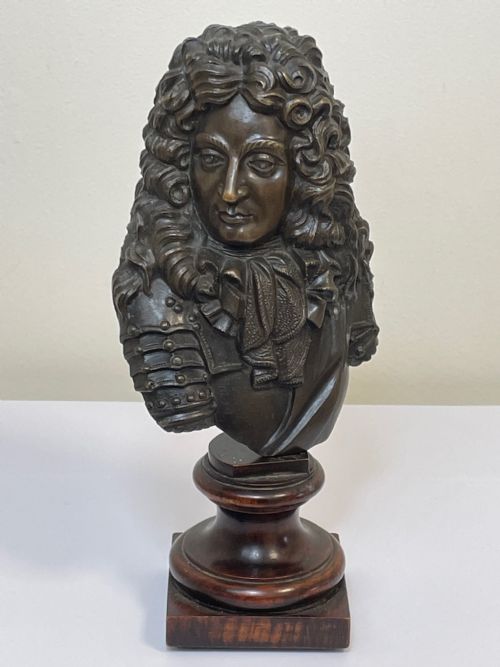 FRENCH 19TH CENTURY ANTIQUE BRONZE BUST OF LOUIS XIV - ADDITIONAL PHOTO 1