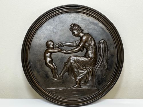 19TH CENTURY COALBROOKDALE BRONZE PLAQUE MOTHER HOLDING HER CHILD - ADDITIONAL PHOTO 1