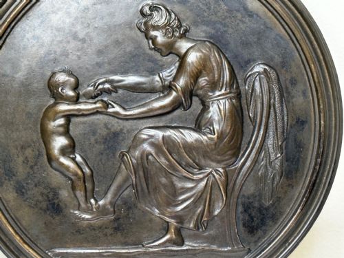 19TH CENTURY COALBROOKDALE BRONZE PLAQUE MOTHER HOLDING HER CHILD - ADDITIONAL PHOTO 10