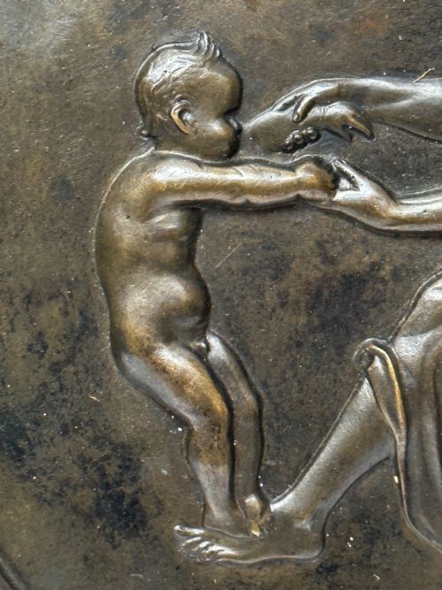 19TH CENTURY COALBROOKDALE BRONZE PLAQUE MOTHER HOLDING HER CHILD - ADDITIONAL PHOTO 11