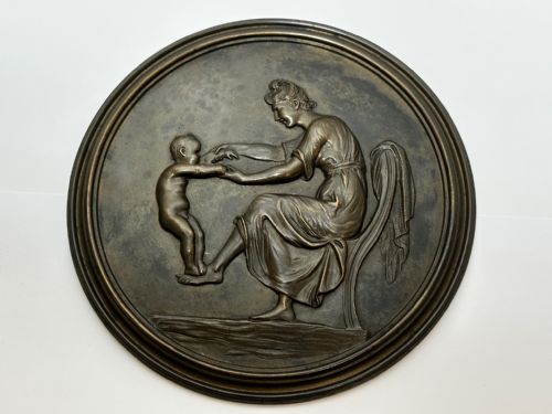 19TH CENTURY COALBROOKDALE BRONZE PLAQUE MOTHER HOLDING HER CHILD - ADDITIONAL PHOTO 27