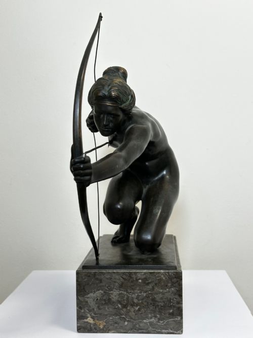 BRONZE SCULPTURE DIANA GODDESS HOLDING BOW ARROW SIGNED R HENN - ADDITIONAL PHOTO 1