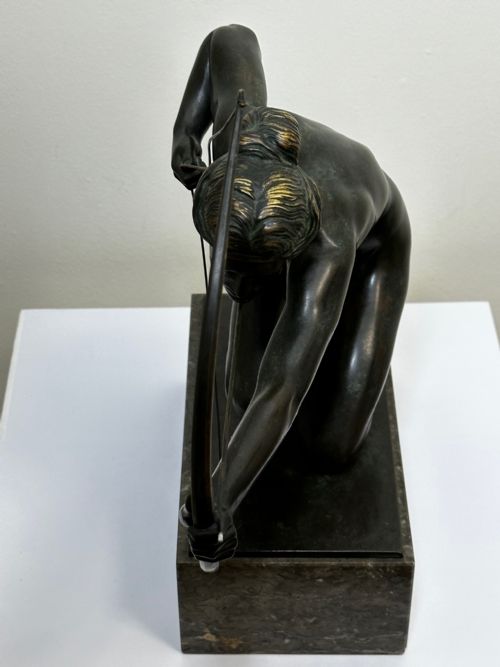 BRONZE SCULPTURE DIANA GODDESS HOLDING BOW ARROW SIGNED R HENN - ADDITIONAL PHOTO 9