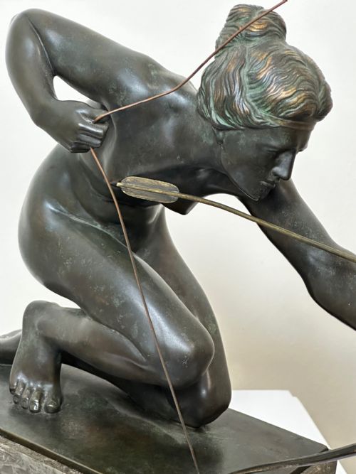 BRONZE SCULPTURE DIANA GODDESS HOLDING BOW ARROW SIGNED R HENN - ADDITIONAL PHOTO 13