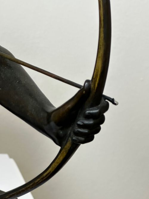 BRONZE SCULPTURE DIANA GODDESS HOLDING BOW ARROW SIGNED R HENN - ADDITIONAL PHOTO 14