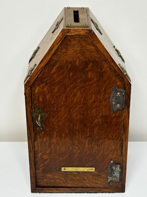 19TH CENTURY PUGIN DESIGN PRIVATE CHAPEL TIGER OAK LETTER BOX WITH KEY - ADDITIONAL PHOTO 5
